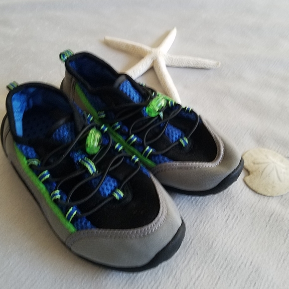 Kids Sand & Sun water/beach shoes size 12 - Picture 2 of 9